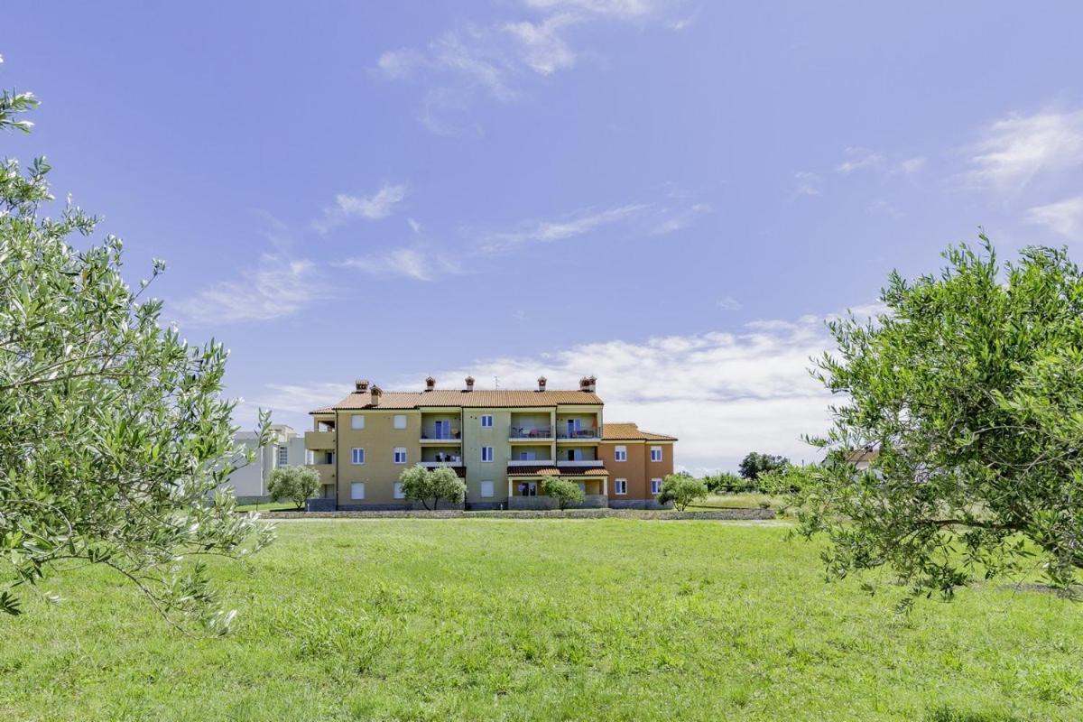 Apartments Monte Rosso Savudrija Eksteriør bilde
