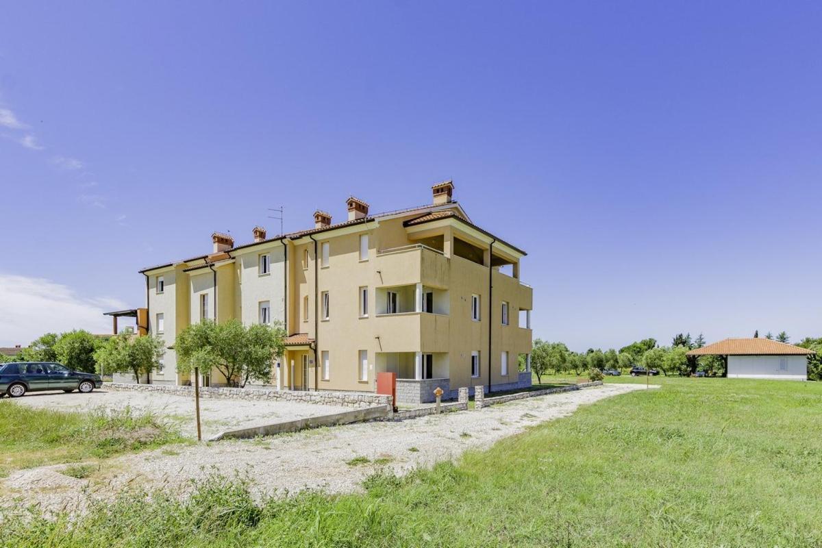 Apartments Monte Rosso Savudrija Eksteriør bilde