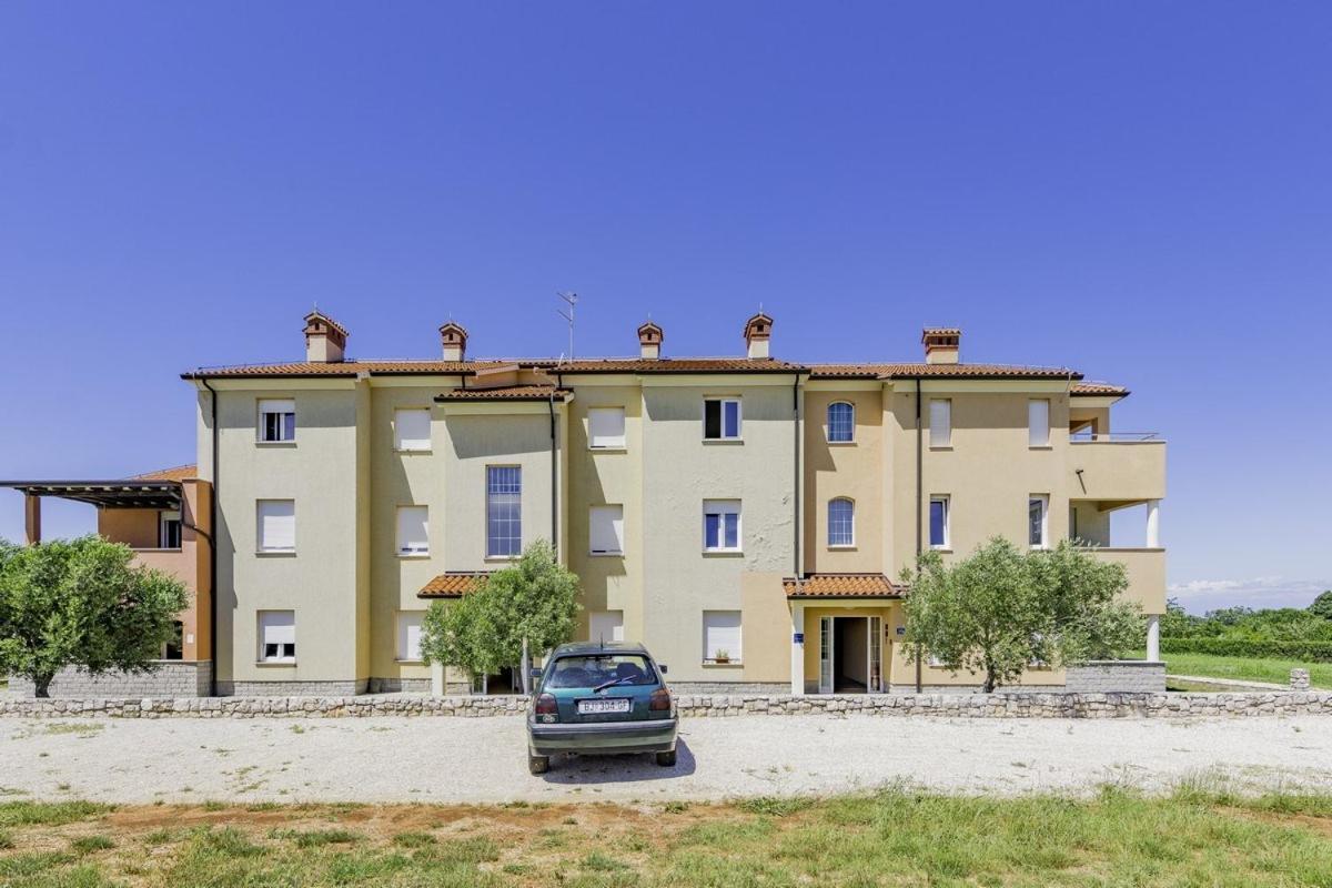 Apartments Monte Rosso Savudrija Eksteriør bilde