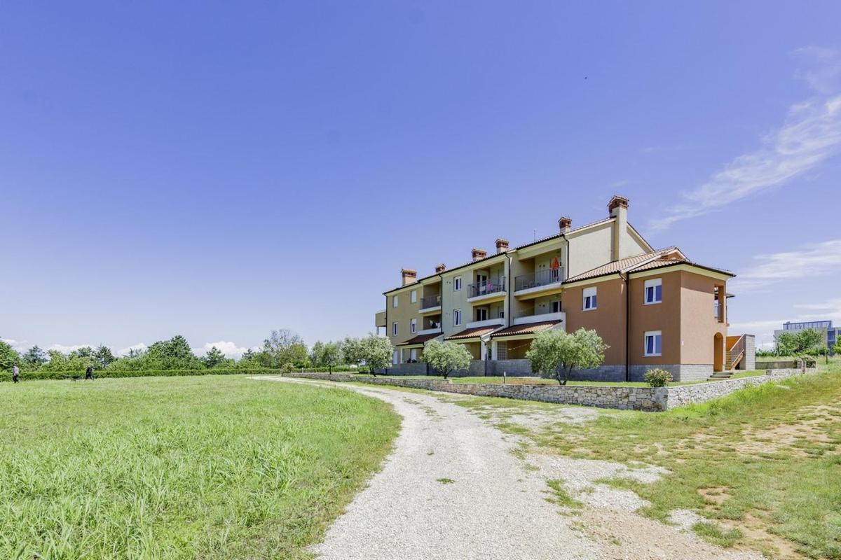 Apartments Monte Rosso Savudrija Eksteriør bilde