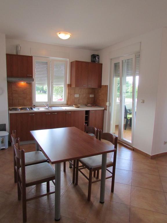 Apartments Monte Rosso Savudrija Eksteriør bilde